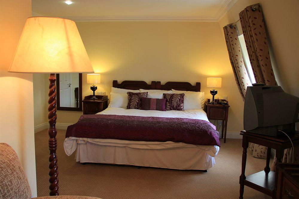 Mcsweeney Arms Hotel Killarney Eksteriør bilde