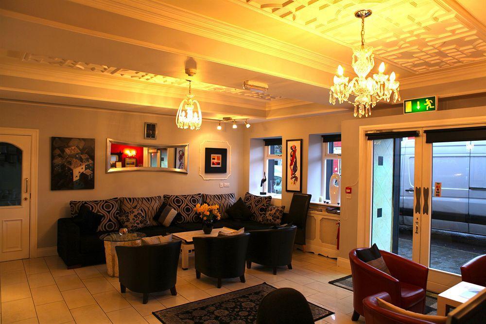 Mcsweeney Arms Hotel Killarney Eksteriør bilde