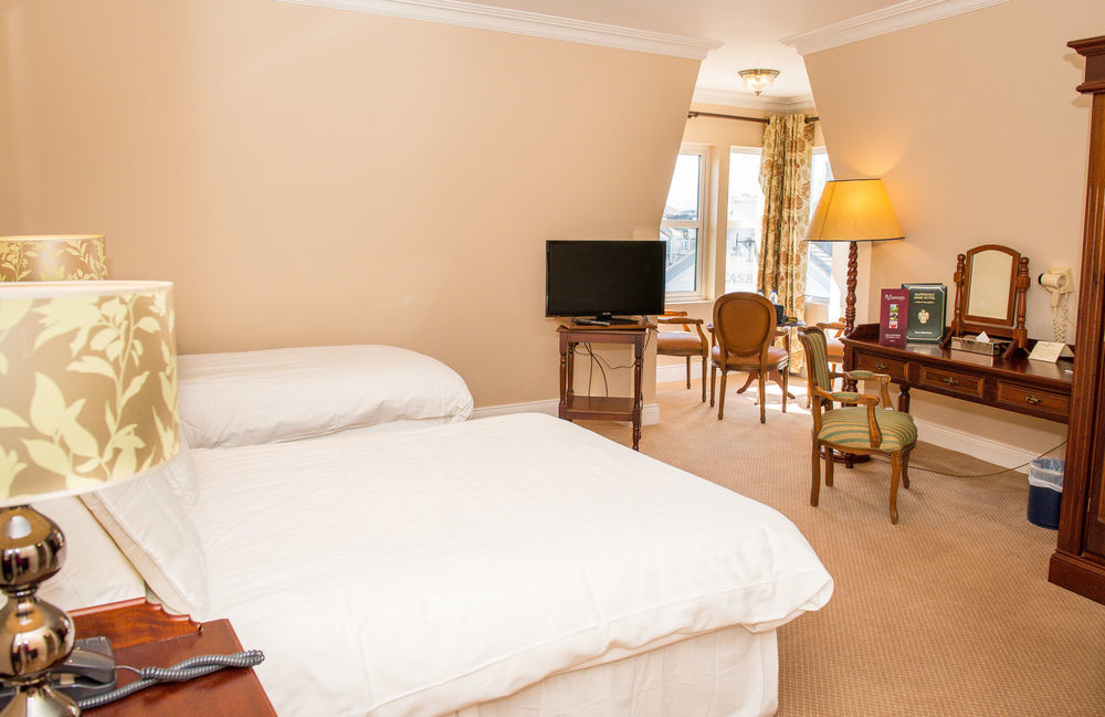 Mcsweeney Arms Hotel Killarney Eksteriør bilde