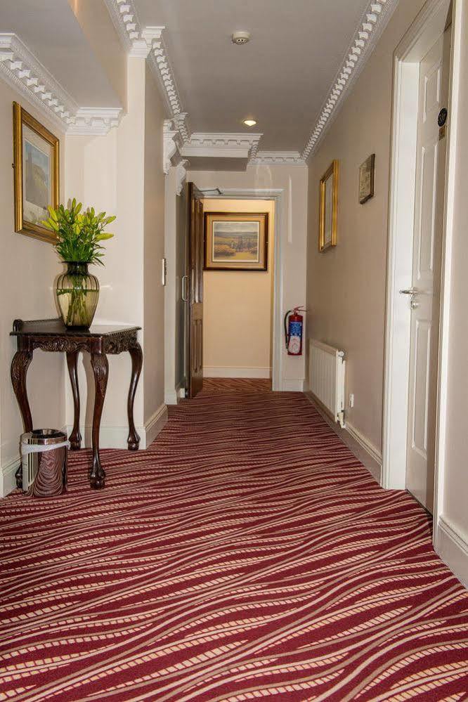Mcsweeney Arms Hotel Killarney Eksteriør bilde