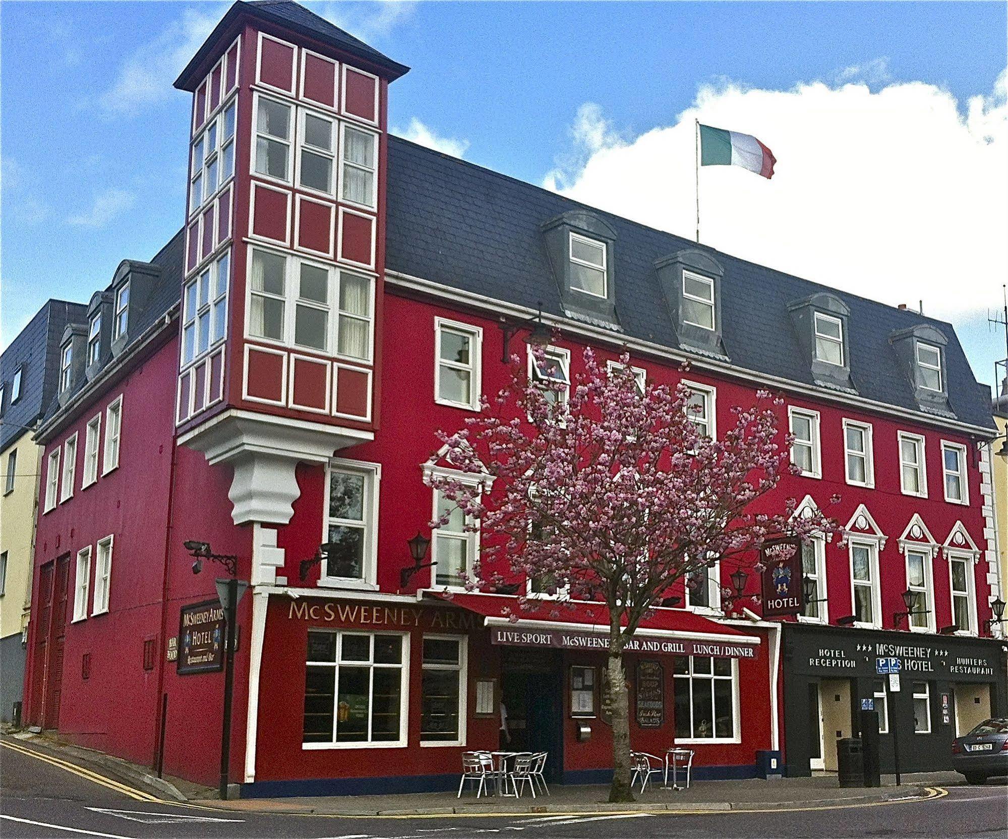 Mcsweeney Arms Hotel Killarney Eksteriør bilde
