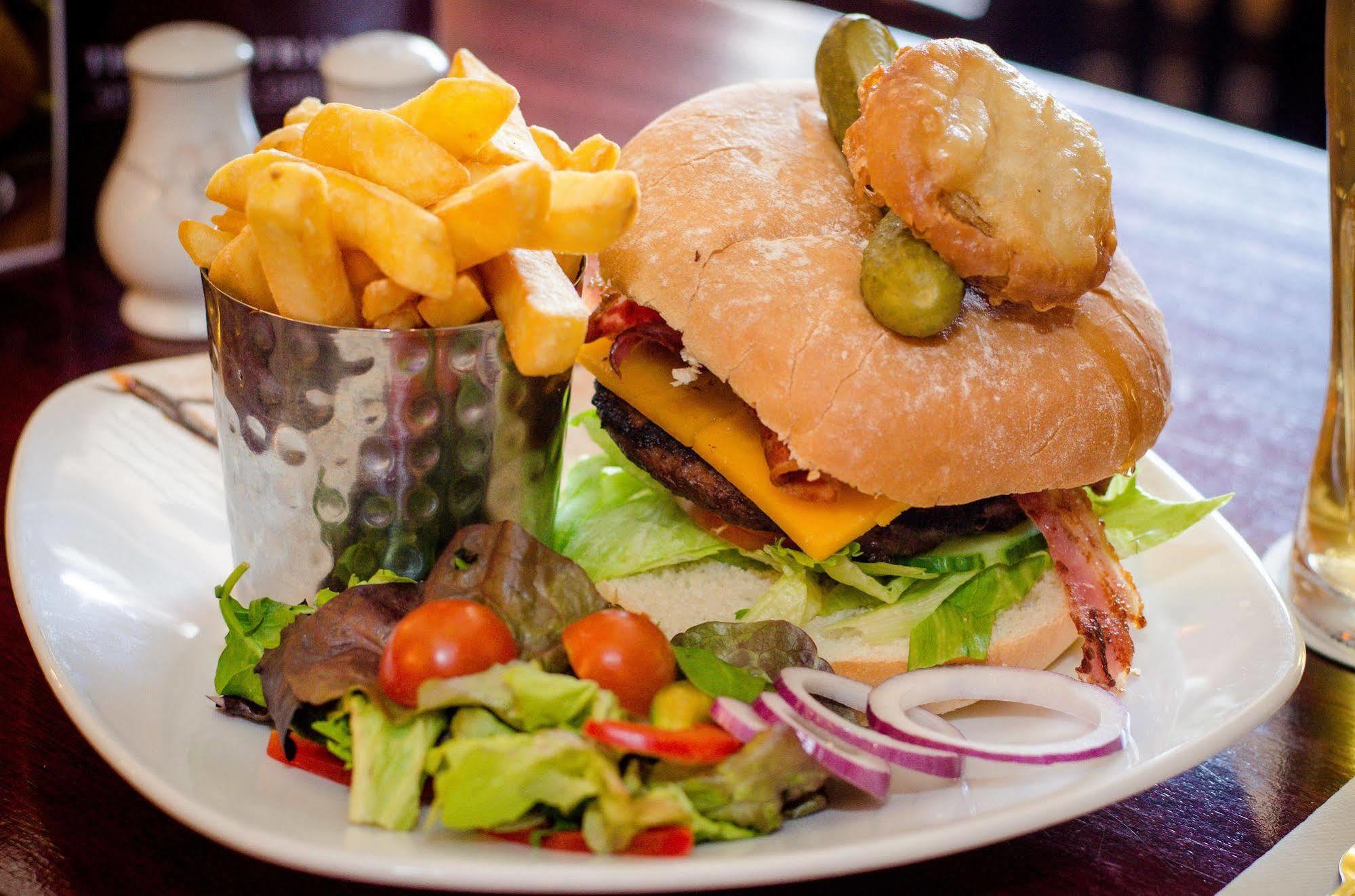 Mcsweeney Arms Hotel Killarney Eksteriør bilde